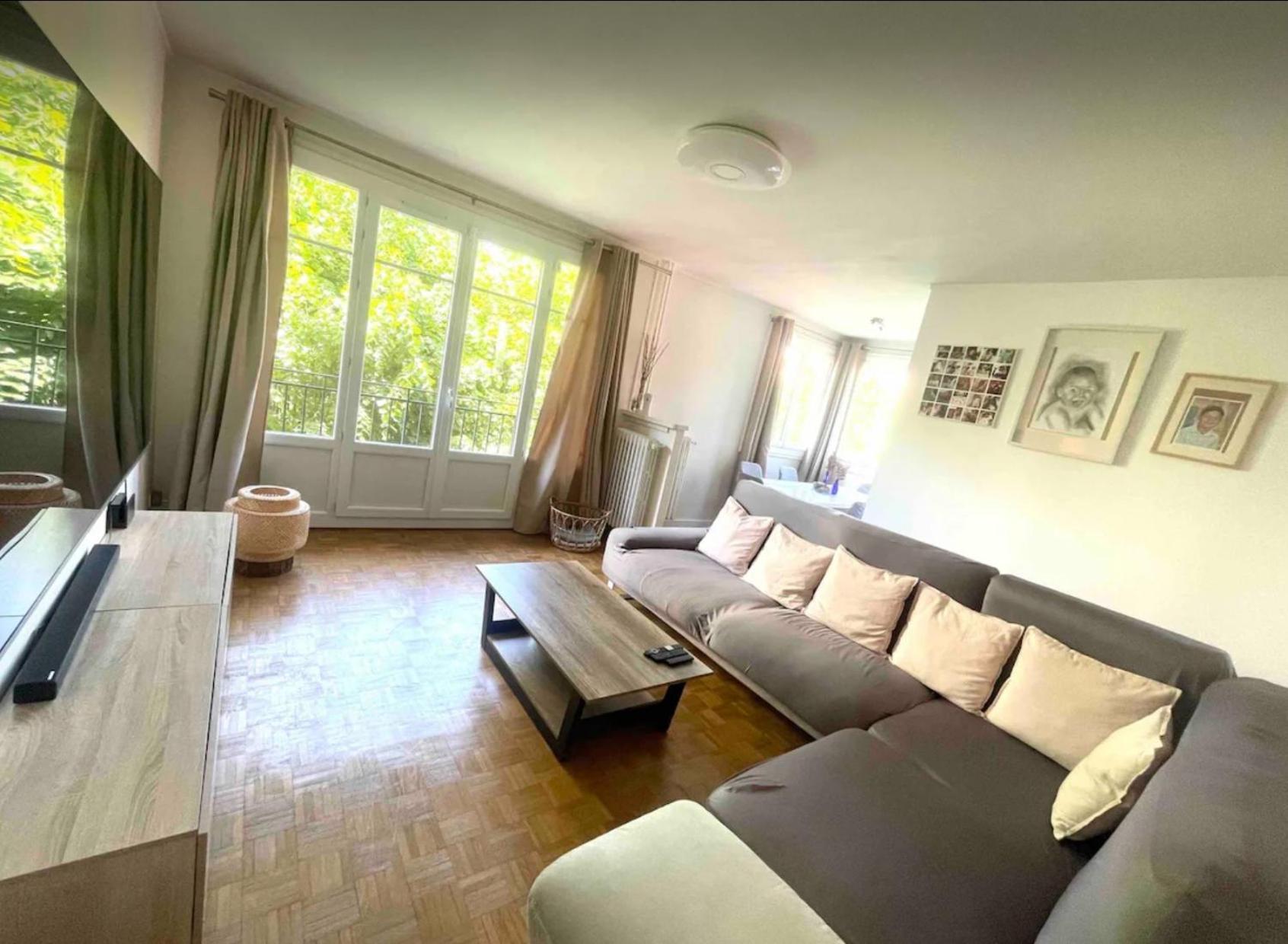 Modern 2 Bedroom Apartment Near Paris Metro, Giant Flat Screen Tv 85 Inches, Balcony, Free Parking Ivry-sur-Seine Luaran gambar