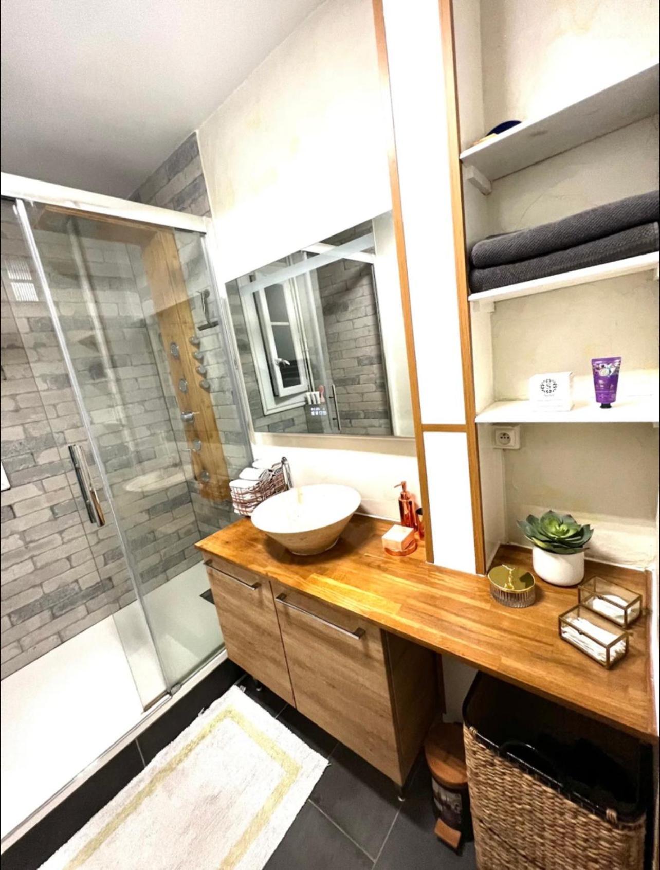 Modern 2 Bedroom Apartment Near Paris Metro, Giant Flat Screen Tv 85 Inches, Balcony, Free Parking Ivry-sur-Seine Luaran gambar